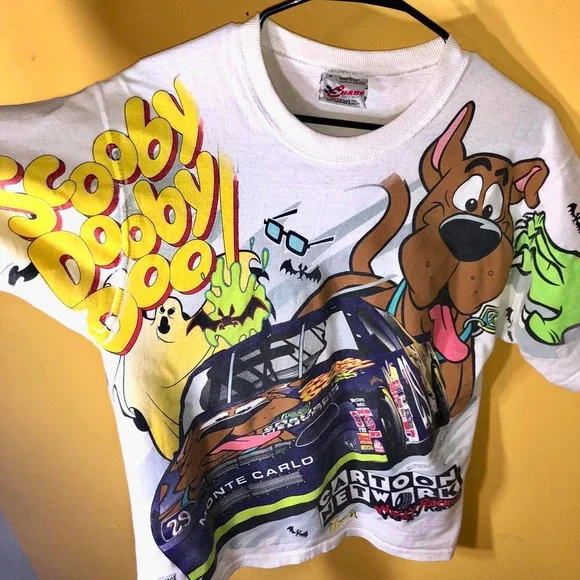 vintage 1997 NASCAR CARTOON NETWORK WACKY RACING SCOOBY DOOBY DOO AOP T-Shirt M - Picture 2 of 4